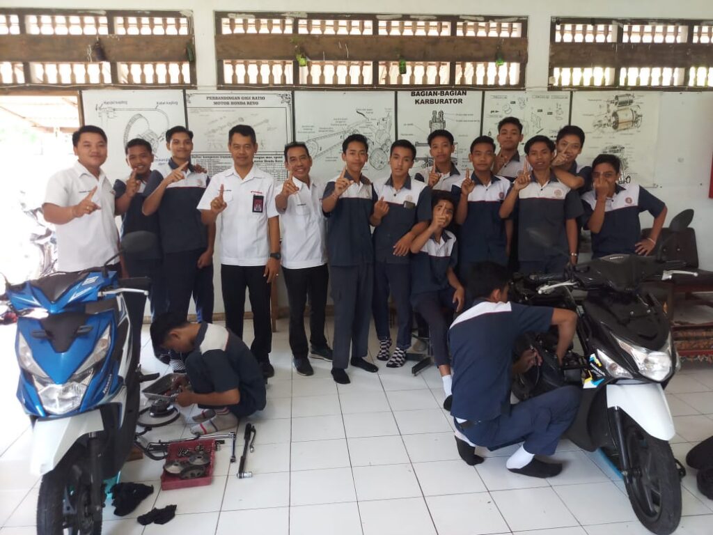 Mengenal Kompetensi Keahlian TBSM SMKN 2 Negara